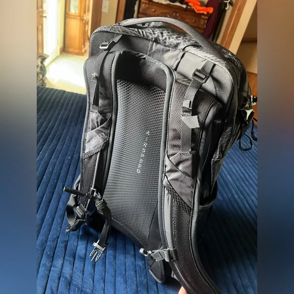 Osprey Tropos 32L EUC - Picture 7 of 16